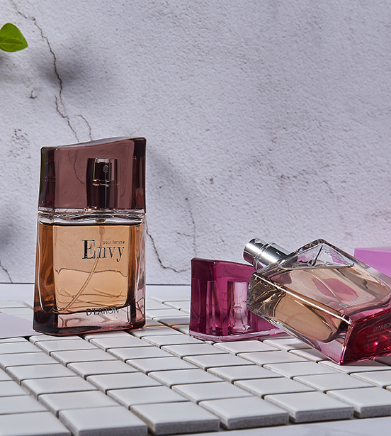 職場(chǎng)女性適合什么香水用迪拉瑞比用香奈兒適合（圖）_1