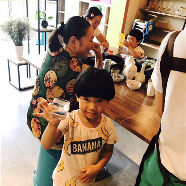 兒童手工項(xiàng)目-張店長(zhǎng)的創(chuàng)意DIY陶藝店帶你樂(lè)翻天(圖)_1