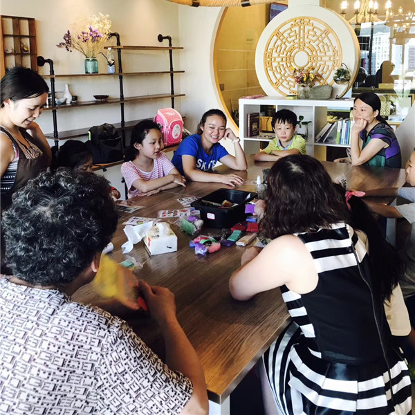 兒童手工項(xiàng)目-張店長(zhǎng)的創(chuàng)意DIY陶藝店帶你樂(lè)翻天(圖)_2