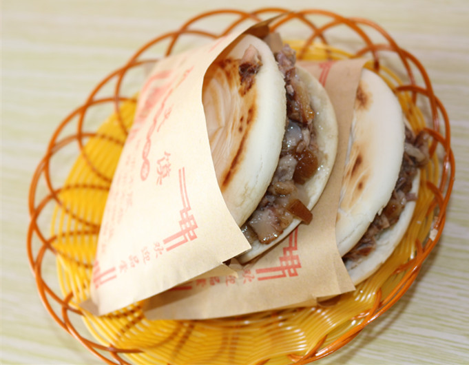肉夾饃怎么做，哪里有肉夾饃做法培訓(xùn)（圖）_1