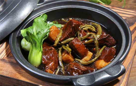 商業(yè)街加盟一家炙口福煲仔飯市場(chǎng)好不好？_2