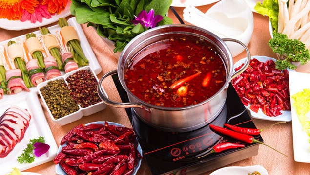 太原小火鍋市場來龍小火鍋加盟前景好不好？_1