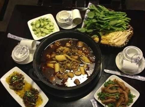 李子壩梁山雞加盟市場前景好不好？_1