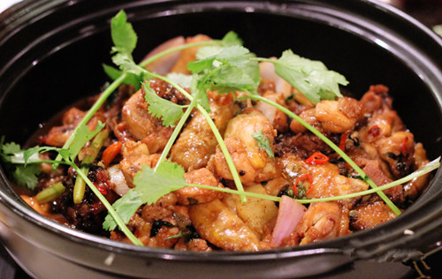 學(xué)習(xí)重慶雞公煲做法，培訓(xùn)雞公煲配方加盟重慶雞公煲技術(shù)（圖）_1