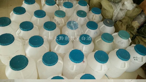 茅臺(tái)鎮(zhèn)酒哪家價(jià)格比較實(shí)惠？（圖）_1