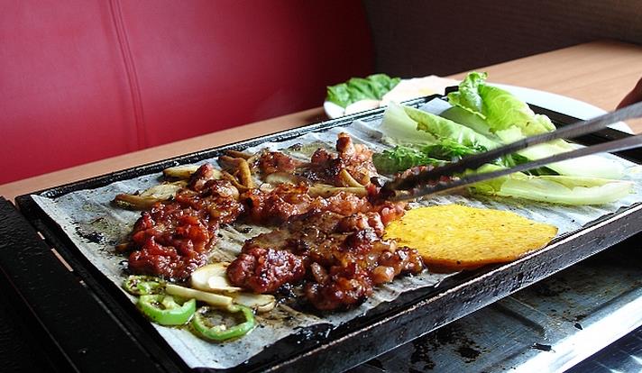 開(kāi)一家紙上饞自助烤肉加盟費(fèi)多少（圖）_1