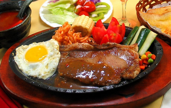 我想加盟一家牛愛客牛排店市場(chǎng)前景好不好_1