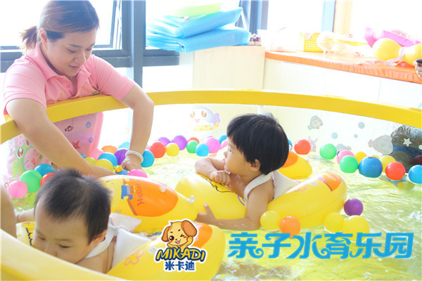 米卡迪：秋季嬰幼兒游泳會不會感冒_3