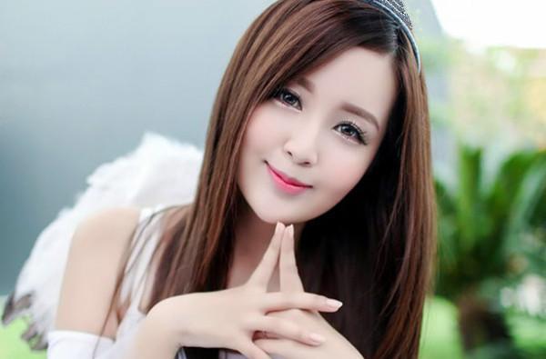 戴隱形眼鏡眼睛流淚是什么原因POLYTOUCH美瞳廠家（圖）_1