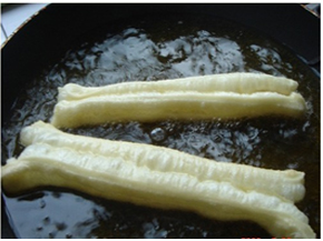 湖南哪里可以學(xué)做油條，湖南哪里可以學(xué)做油條的地方（圖）_10