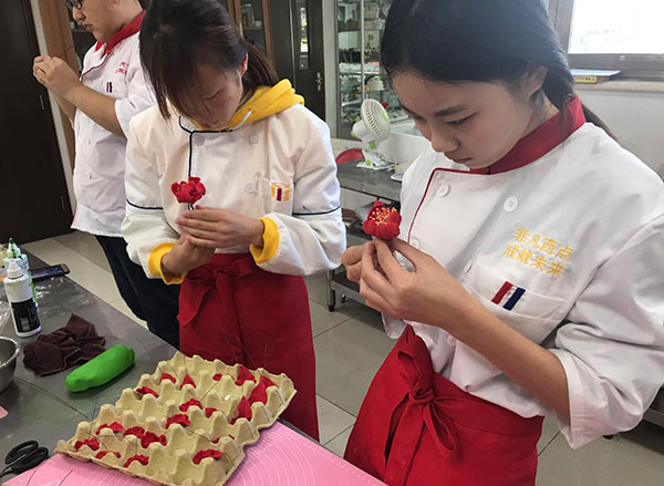 高端翻糖蛋糕技術(shù)培訓(xùn)一場不可錯過的視覺盛宴_1