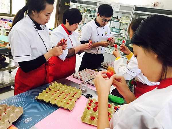 高端翻糖蛋糕技術(shù)培訓(xùn)一場不可錯過的視覺盛宴_2