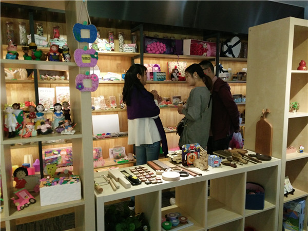 新店加盟，唐店長成功簽約陶指藝陶藝DIY店（圖）_4