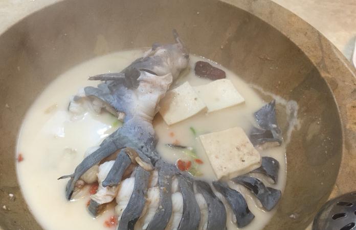 開一家巴人寨蒸汽石鍋魚加盟費多少（圖）_2