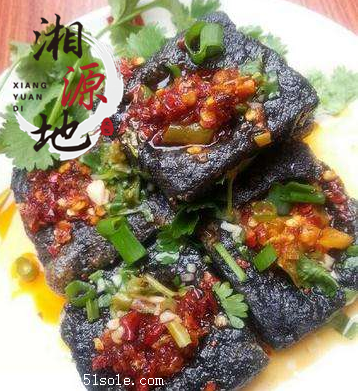 婁底哪里可以學長沙臭豆腐，正宗黑色臭豆腐培訓（圖）_1