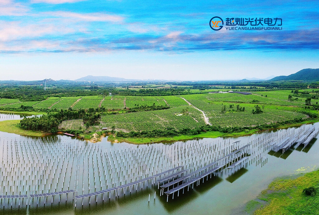 安徽太陽能熱水器批發(fā)價,越燦光伏發(fā)電天然環(huán)保（圖）_1