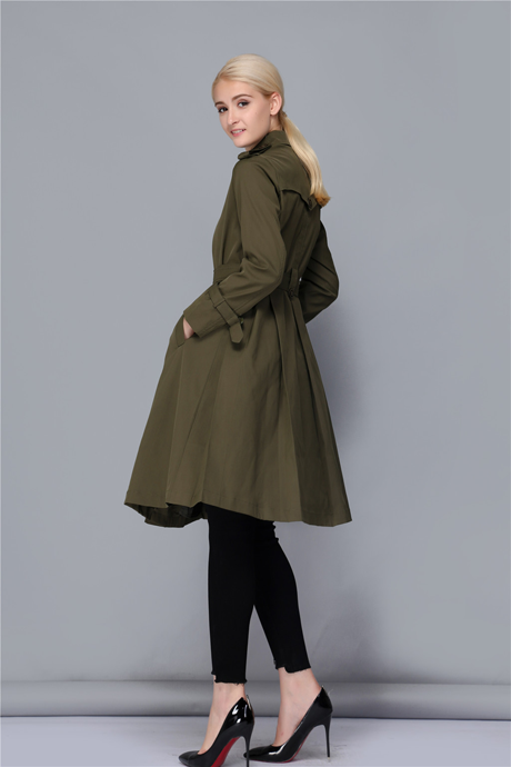 依路佑妮風衣：品牌風衣就是靠譜_2