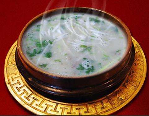 白湯羊肉湯加盟學(xué)習(xí)，培訓(xùn)單縣羊肉湯做法學(xué)習(xí)羊肉湯（圖）_1