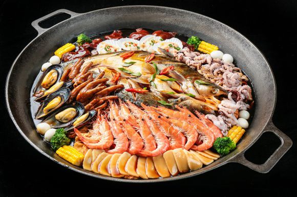 戰(zhàn)狼食代鐵鍋魚頭加盟流程（圖）_2