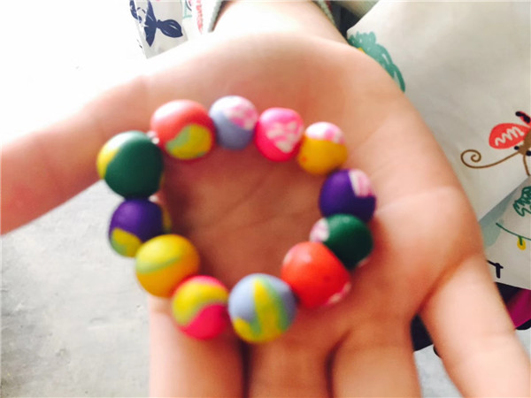 軟陶手鏈課堂圓滿結(jié)束，兒童手工樂園的分享（圖）_6