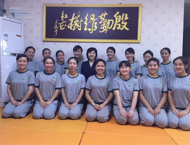 幼兒園園長(zhǎng)不知道如何培養(yǎng)人才？高品質(zhì)幼兒園加盟品牌為你解決（圖）_1