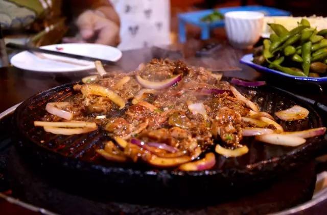 老北京炙子烤肉總部烤肉做法加盟炙子烤肉多少錢（圖）_1