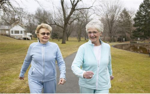 腰椎間突出癥會有哪些體征表現(xiàn)？有哪些疼痛？如何改善？（圖）_1