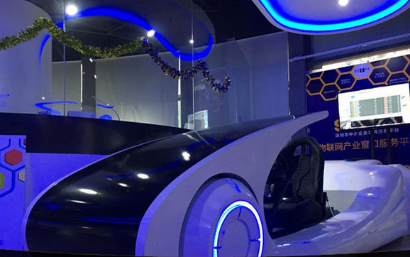 超凡未來vr體驗(yàn)館加盟有哪些設(shè)備_2