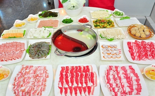 星期天小火鍋全國招商加盟咨詢熱線_1