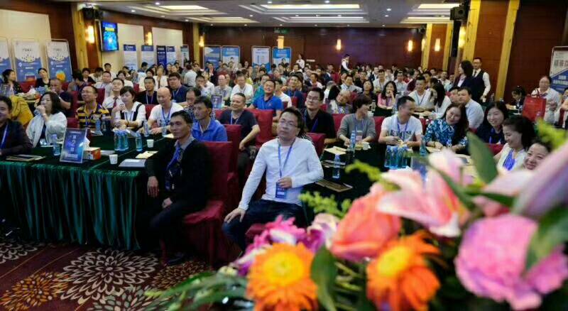 中網(wǎng)時(shí)代深圳站:CEO課堂創(chuàng)始人嚴(yán)兆海助推中國(guó)人輕松實(shí)現(xiàn)電商夢(mèng)(圖)_2