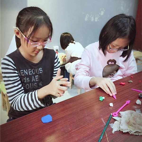 兒童手工親子樂園分享玩轉(zhuǎn)陶藝DIY活動(dòng)（圖）_5