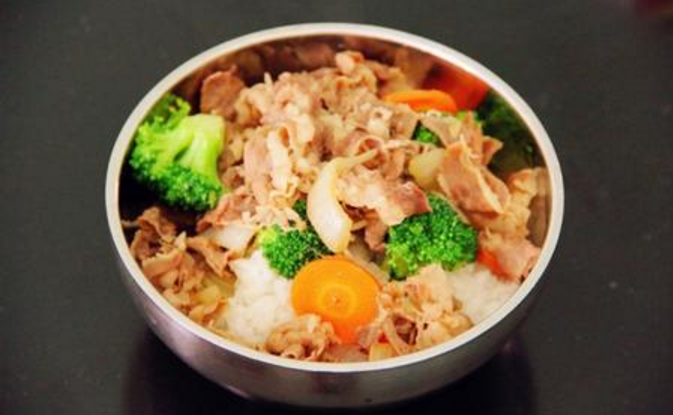 牛丼，不止一碗日式牛肉盖饭的事儿。（图）_1