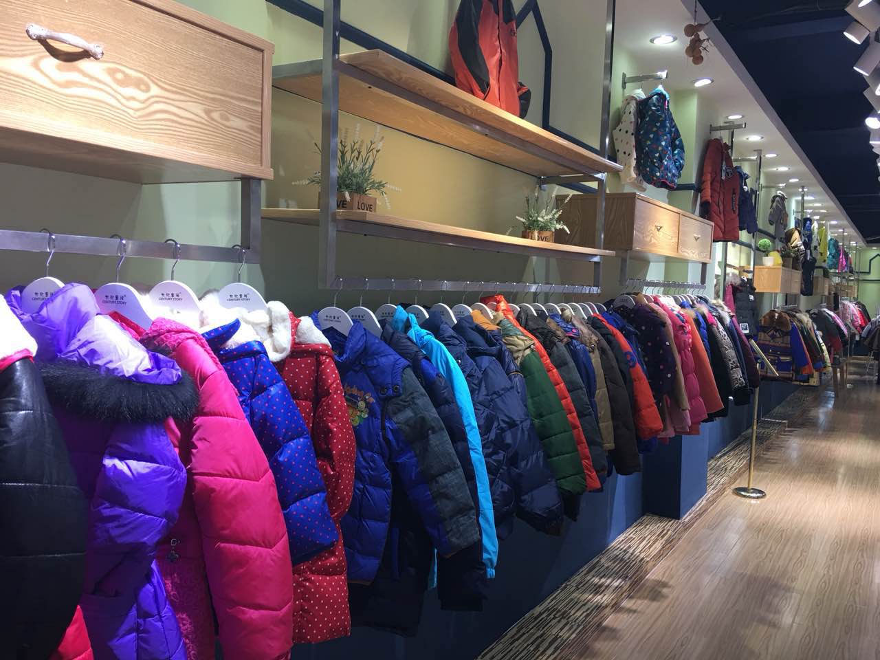 布布恰恰、蘇格瑪可羽絨服品牌折扣童裝_5