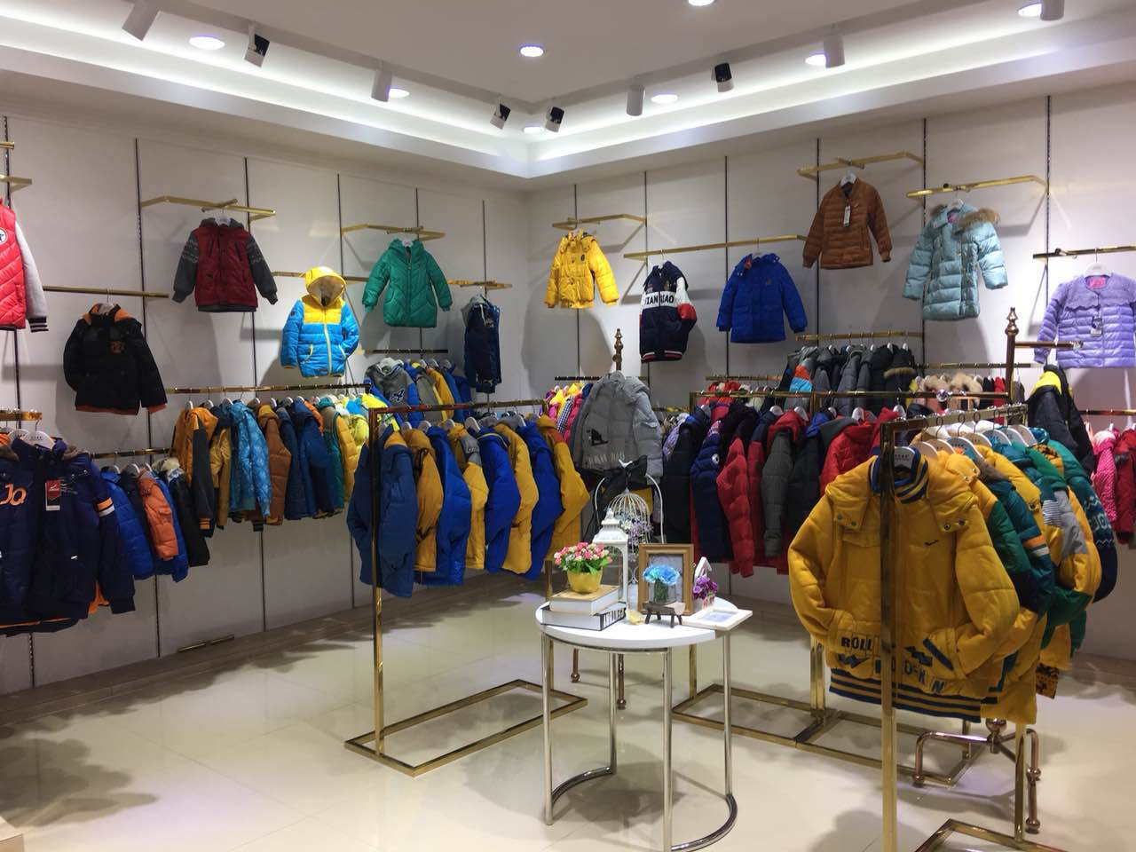 布布恰恰、蘇格瑪可羽絨服品牌折扣童裝_7