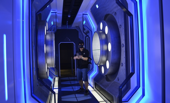 未來e家VR虛擬現(xiàn)實(shí)體驗(yàn)館加盟市場(chǎng)好不好_2