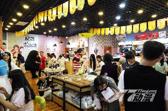 動(dòng)漫奶茶店新商機(jī)！！_1