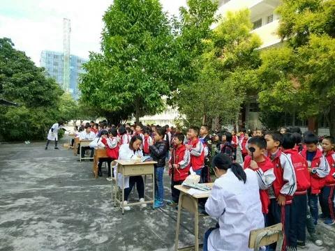 不忘初心，牢記使命：億視寧送光明（圖）_3