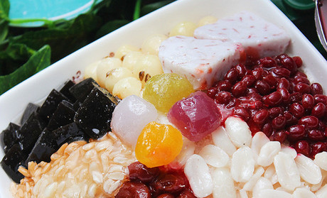 楊小賢甜品加盟店教你如何利用互聯(lián)網刷遍朋友圈_1