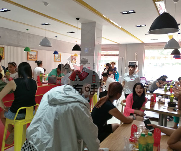 巨有味土豆粉加盟年入200萬的奇跡：一碗土豆粉，一份麻辣面筋_3