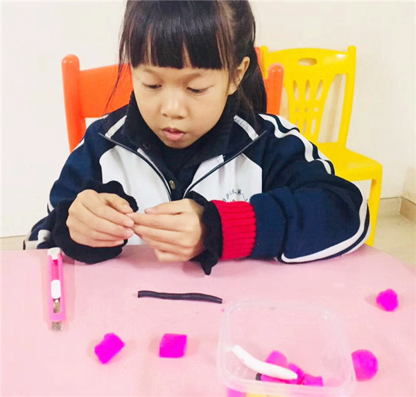 室內(nèi)兒童樂園粘土手工課程活動現(xiàn)場（圖）_4