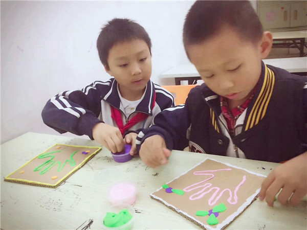 室內(nèi)兒童樂園粘土手工課程活動現(xiàn)場（圖）_7