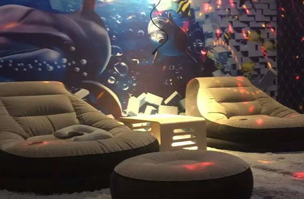 開一家青檸影咖私人影院加盟費用_1