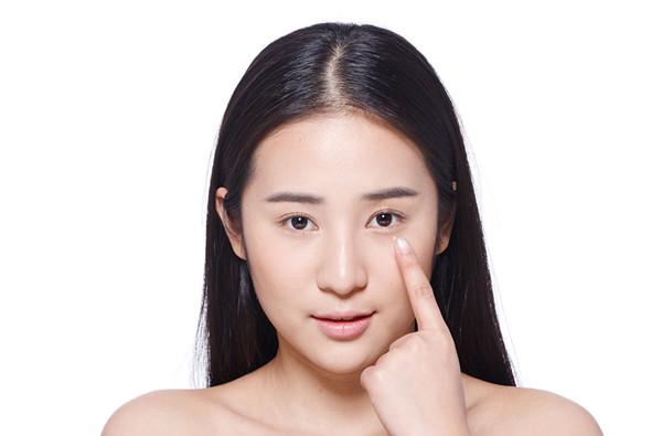 POLYTOUCH美瞳OEM那么戴美瞳眼睛疼怎么辦（圖）_1