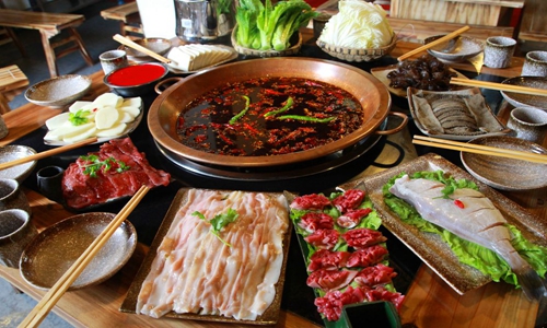 老阿婆火鍋加盟費用要投資多少錢（圖）_3