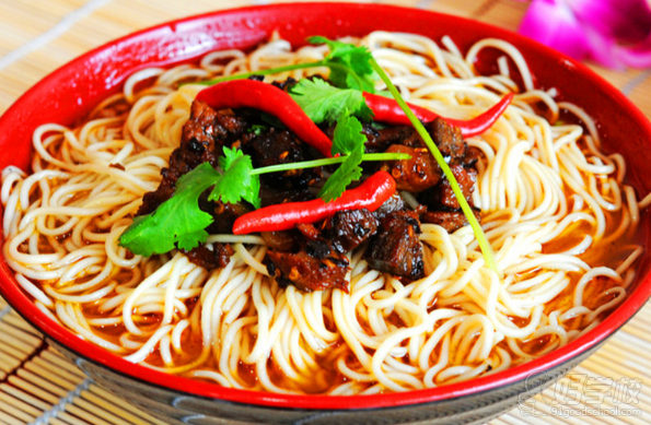 常德哪里有牛肉粉學(xué)、牛肉粉培訓(xùn)_1