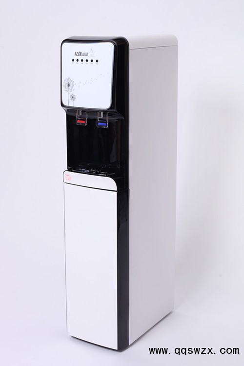 洛陽(yáng)凈水器租賃模式億佳小康讓你走貨量更快_1