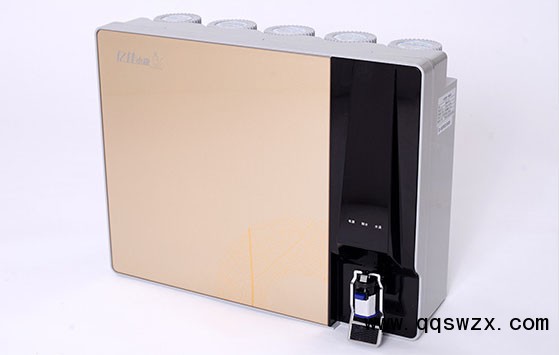 新鄉(xiāng)智能凈水器代理億佳小康打破傳統(tǒng)的好模式_1