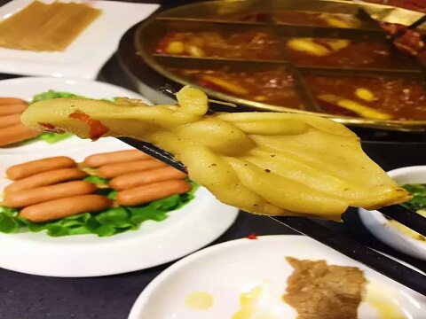 特色火鍋店加盟選山城言子火鍋（圖）_1