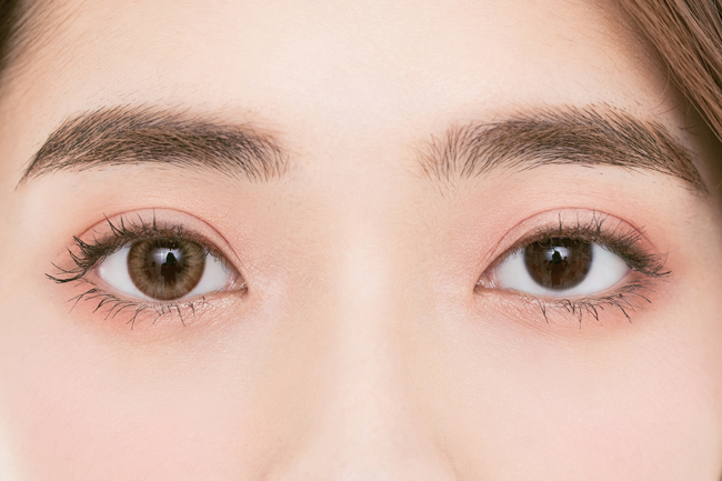 美瞳行業(yè)如今為數(shù)不多的厚利行業(yè)之一（圖）_2