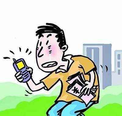 依路佑妮_騙子混入家長QQ群騙20萬（圖）_1